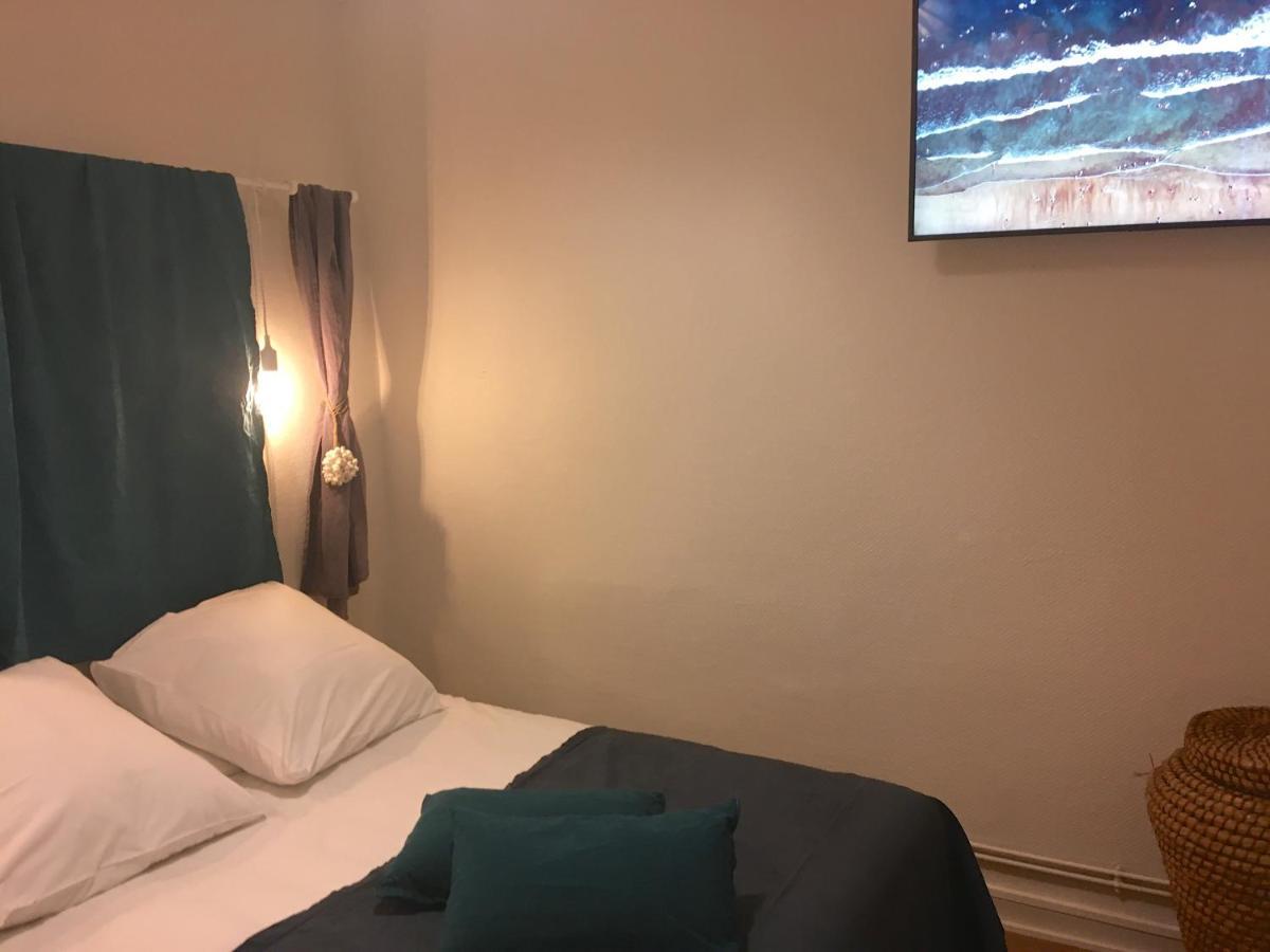 לה רושל Hotel De Ville 2 Avec Parking מראה חיצוני תמונה